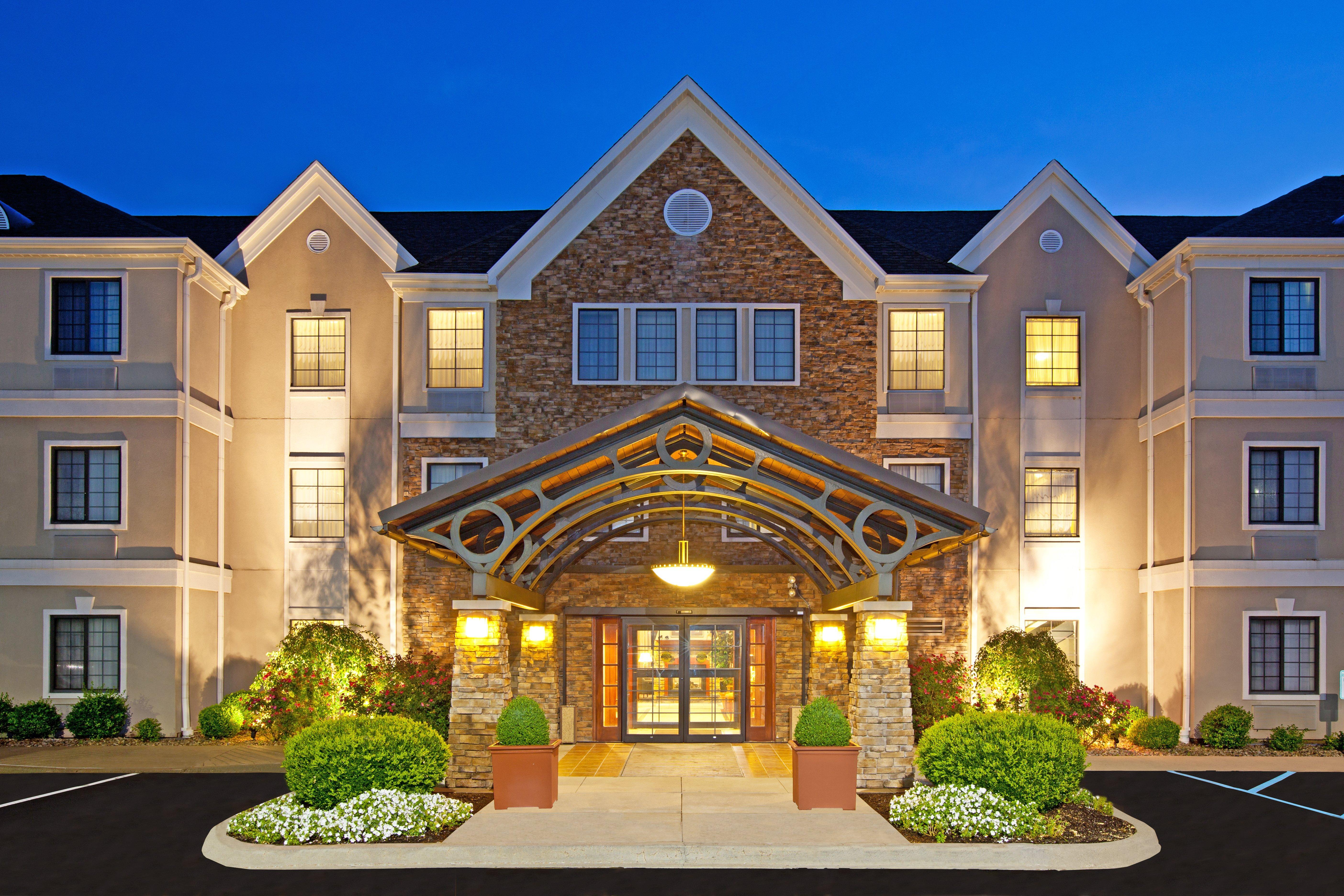 Staybridge Suites Louisville - East By Ihg Екстериор снимка