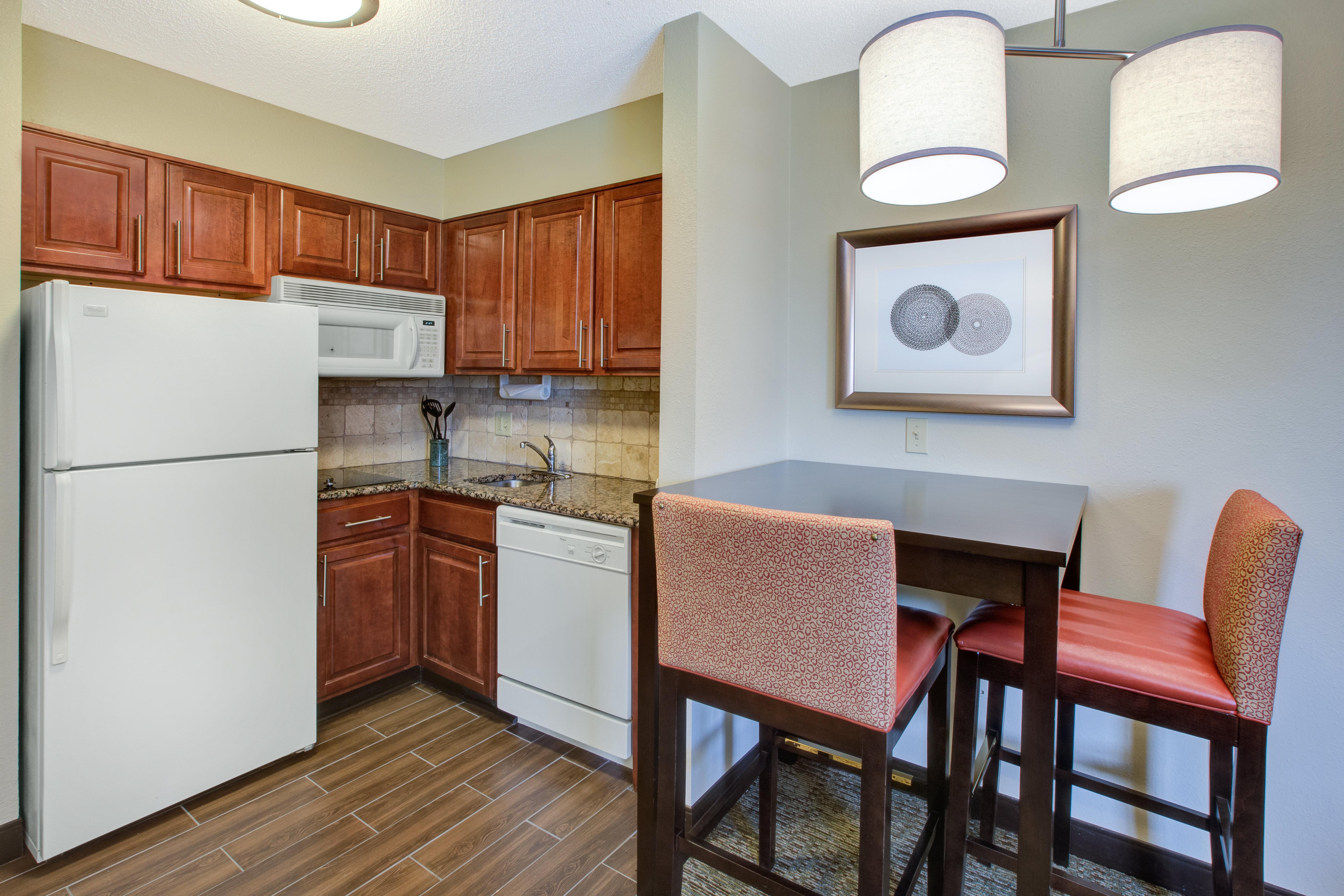 Staybridge Suites Louisville - East By Ihg Екстериор снимка
