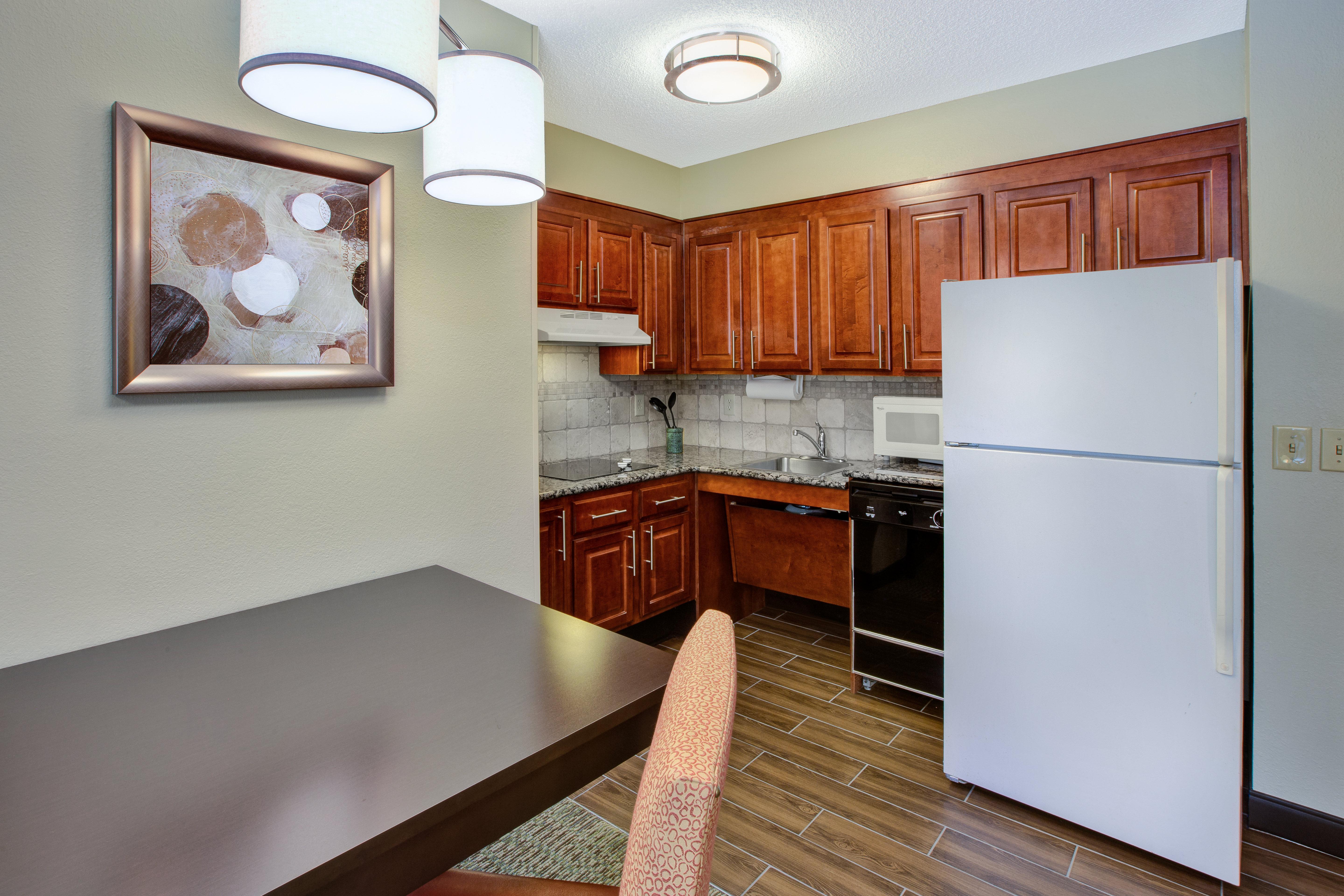 Staybridge Suites Louisville - East By Ihg Екстериор снимка