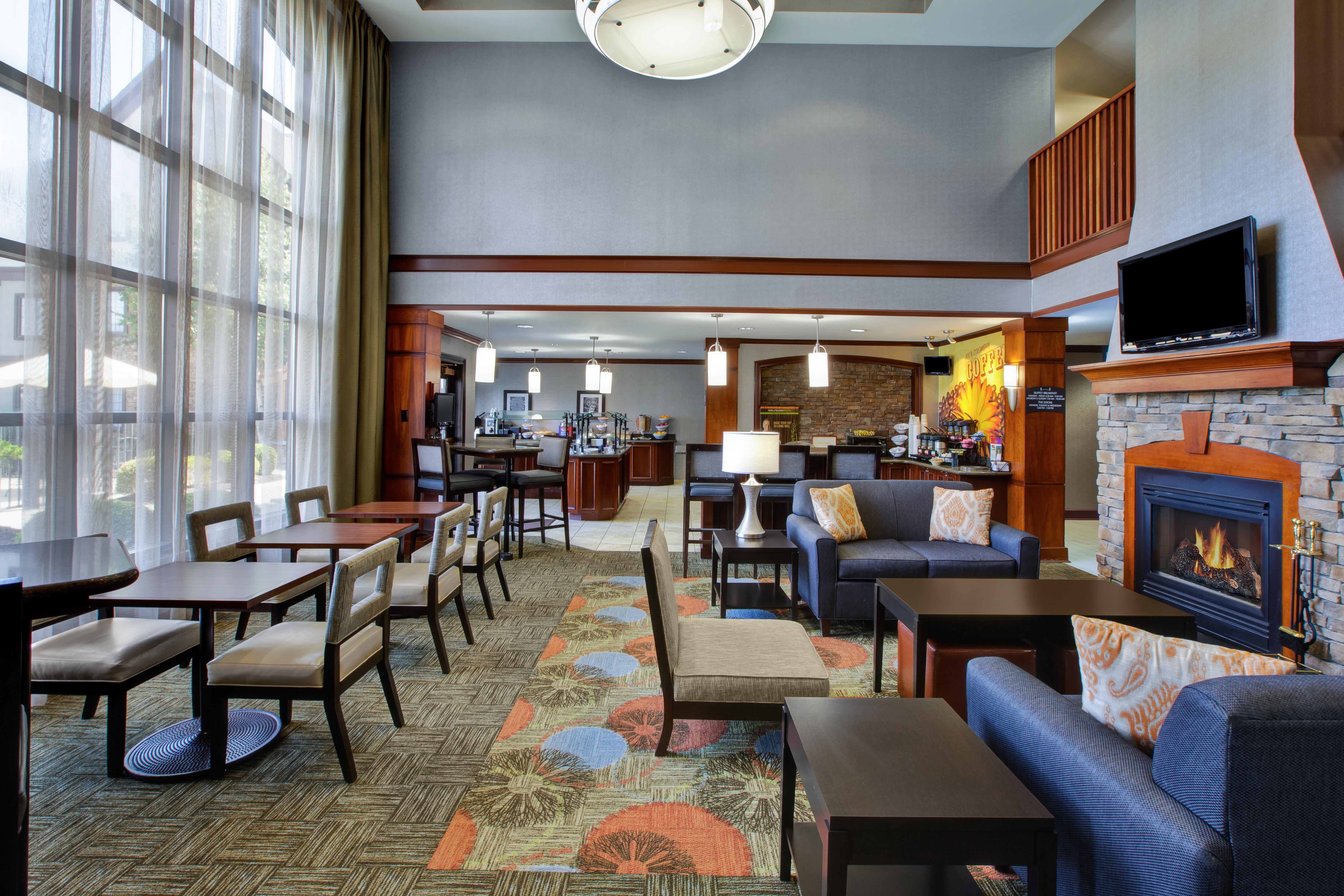 Staybridge Suites Louisville - East By Ihg Екстериор снимка